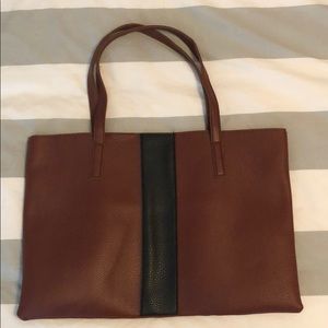 Vegan leather tote bag.